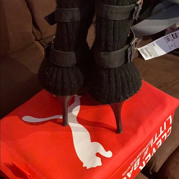 Boots - Picture 3 of 5